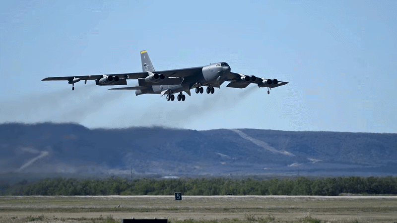 Oanh tạc cơ B-52 trong các cuộc chiến sau Chiến tranh Lạnh: Từ Desert Storm đến Afghanistan