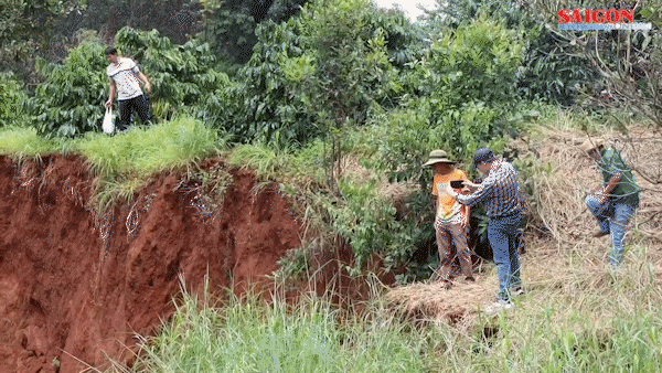 Gia Lai: Người dân thấp thỏm trước tình trạng đất sụt lún