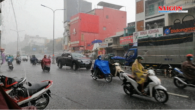 Dự báo Trung bộ và Nam bộ sắp có đợt mưa lớn kéo dài