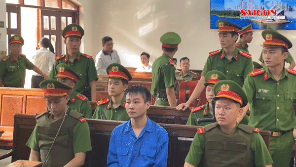 Hình ảnh tại tòa của kẻ sát hại 3 mẹ con ở Đồng Nai
