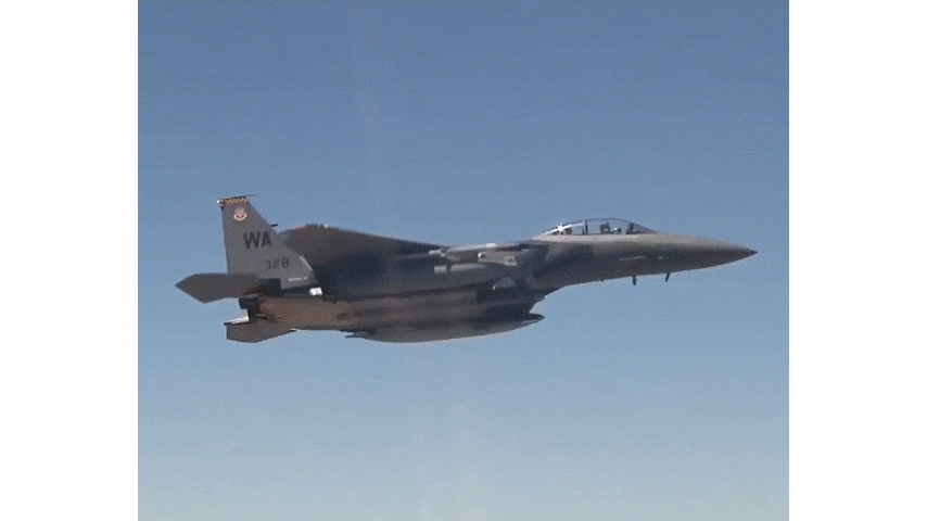Cận cảnh F-15 Eagle, đại bàng thép 40 năm tuổi đáng sợ của không quân Mỹ