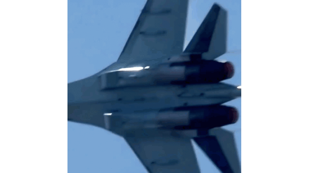 'Thần điểu' Su-35 và 'Đại bàng' F-15 đối đầu, Nga hay Mỹ sẽ thắng?