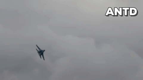 Chiến đấu cơ Su-27 Nga bám sát tiêm kích Pháp trên biển Đen