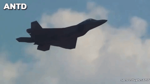 Mỹ chỉ có 33 chiến đấu cơ F-22 Raptor đủ khả năng chiến đấu?