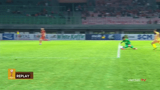 Vì sao thủ môn U19 Việt Nam nhận thẻ đỏ trong trận gặp Brunei?