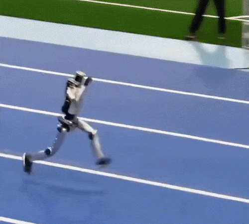 Cảnh người máy ngã quỵ, nổ tung tại Olympic robot