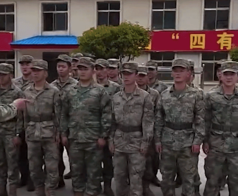 C&ograve;n h&agrave;ng ng&agrave;n người mất t&iacute;ch sau lũ qu&eacute;t kinh ho&agrave;ng ở bi&ecirc;n giới Trung Quốc - Nepal