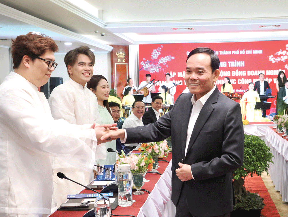 Doanh nh&acirc;n TPHCM ti&ecirc;n phong kiến tạo động lực tăng trưởng mới