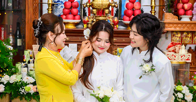 Đám cưới 'không chú rể' ở TPHCM, mẹ cô dâu nói lời xúc động