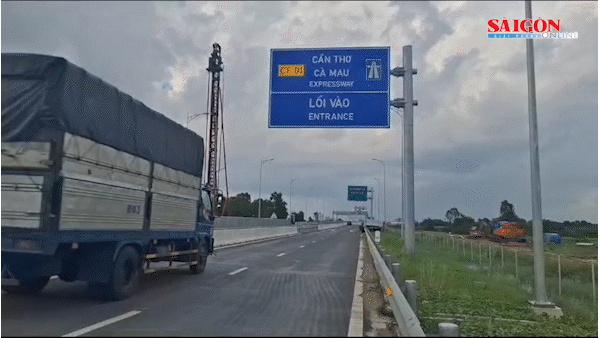 Đường cao tốc Cần Thơ - Cà Mau tiếp tục lún