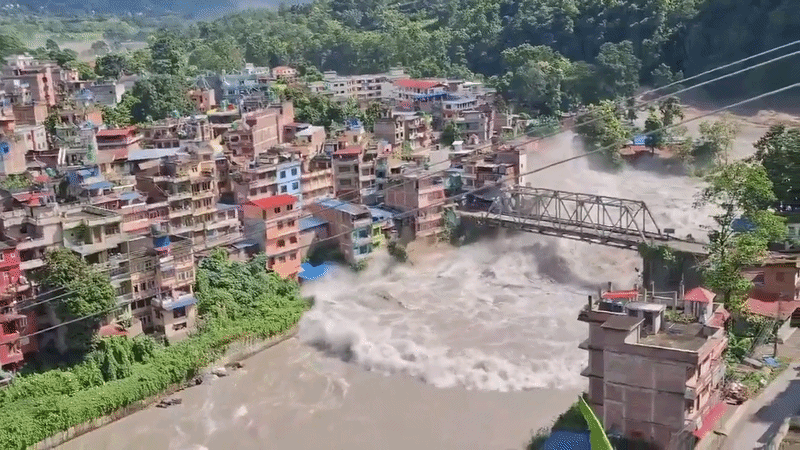 Sự kết hợp cộng hưởng tạo nên sức tàn phá khủng khiếp trong trận lũ quét ở Nepal