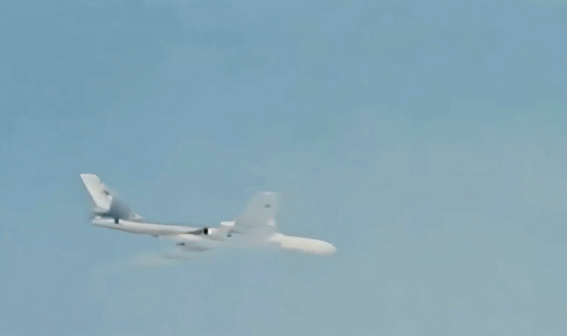 Tu-16 và cuộc săn tàu sân bay của Liên Xô