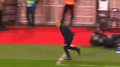 Zidane phát cuồng