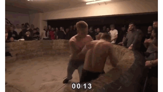 Clip: Tung cú đấm trời giáng, cao thủ MMA hạ knock out võ sĩ đường phố