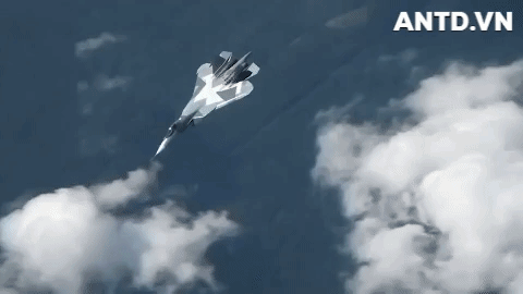 Su-57 được trang bị radar-cảm biến tiên tiến nhất trong lịch sử phát triển máy bay quân sự Nga, vượt trội bất cứ máy bay chiến đấu nào trước đây của họ.