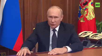 Trong khi Tổng thống Vladimir Putin chỉ thị thành lập ủy ban chính phủ liên quan tình trạng khẩn cấp trên cầu Crimea, bao gồm người đứng đầu Lãnh thổ Krasnodar và Crimea, đại diện Vệ binh Quốc gia, Cơ quan An ninh Liên bang Nga (FSB) và Bộ Nội vụ.