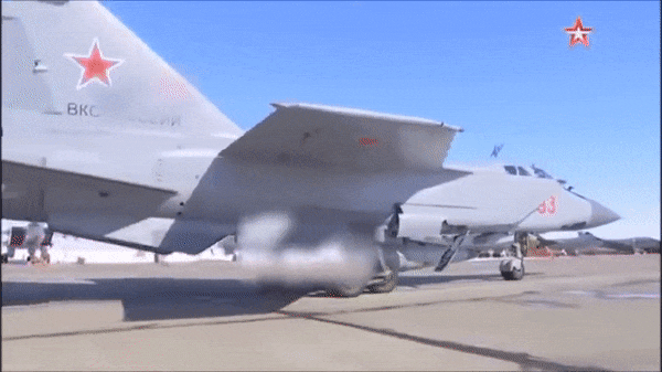 K-47M2 Kinzhall được thiết kế để bắn ra từ tiêm kích MiG-31K ở độ cao khoảng 18 km và có thể di chuyển với vận tốc hành trình Mach 5.