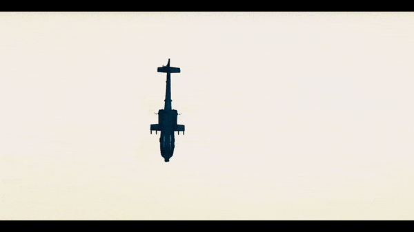 Được Mỹ phát triển nhằm thay thế cho trực thăng Bell AH-1 Cobra. Cái tên Apache được đặt theo tên một bộ tộc thổ dân da đỏ ở Bắc Mỹ.