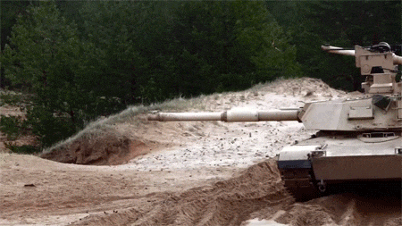 Các chuyên gia quân sự đồng nhận định, M1A2 Abrams là một trong những xe tăng chiến đấu chủ lực mạnh nhất thế giới hiện nay.