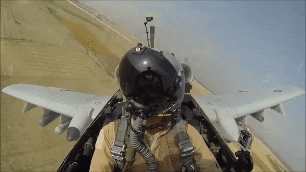 Vào thời điểm đó, Thiếu tướng không quân Mỹ Larry Stutzriem khẳng định rằng máy bay A-10 vẫn duy trì ý nghĩa của nó trong việc hỗ trợ các nhiệm vụ ở Trung Đông.