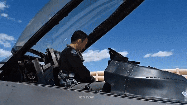 Hiện biến thể đang được sản xuất mới nhất đinh danh là F-16V, chúng còn được biết đến với cái tên F-16E/F Block 70/72.