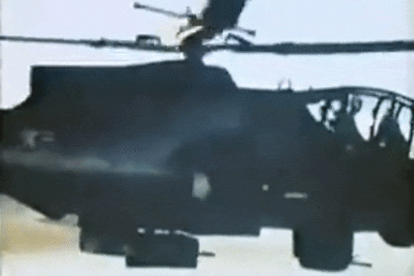 AH-56 Cheyenne được thiết kế buồng lái 2 chỗ ngồi cho phi công và sĩ quan điều khiển hỏa lực.