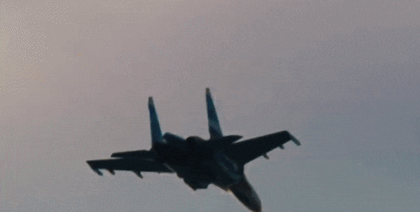 Nói chung, phi hành đoàn máy bay cường kích Su-34 sẽ ưu tiên cho các nhiệm vụ tấn công mặt đất thay vì phải nghĩ ra phương cách chiến đấu với tiêm kích đối phương.