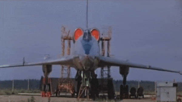 Trong suốt thời gian hoạt động, Tu-22 đặc biệt xa lạ với cả nhân viên kỹ thuật mặt đất và các phi công, những người trong một số thời điểm ở thập niên 1960 đã từ chối điều khiển nó.