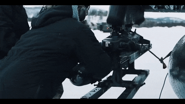 Hệ thống này còn bao gồm một camera quang truyền hình, hệ thống tìm kiếm và chỉ thị mục tiêu hồng ngoại FLIR cùng hệ thống máy đo xa laser.