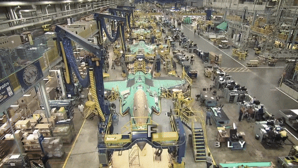 Trước đó F-35 đã bị đánh giá là chương trình vũ khí đắt đỏ và gặp không ít thách thức.
