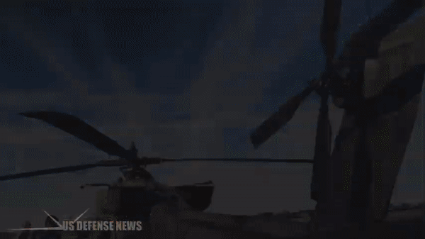AH-64 trang bị bộ tìm kiếm và chỉ thị mục tiêu TADS (AN/ASQ-170) trong đó bao gồm radar AN/APG-78 cùng các thành phần điện tử tối tân khác.