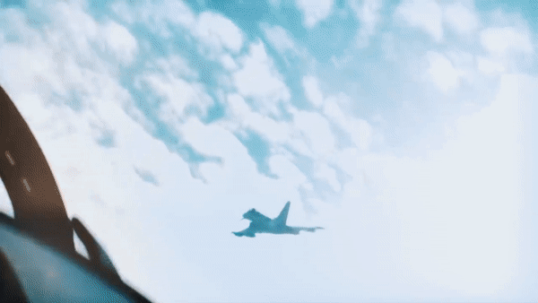 Eurofighter Typhoon EF-2000 được thiết kế để đáp ứng nhu cầu cụ thể của mỗi quốc gia trong khi vẫn duy trì một nền tảng chung cho các quốc gia cùng phát triển cũng như xuất khẩu.