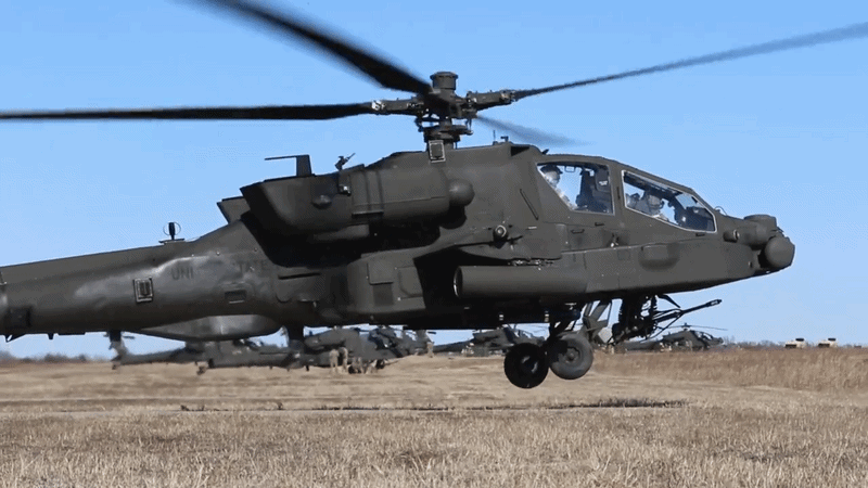 Trực thăng tấn công AH-64E Apache Guardian là một trong những khí tài chủ lực của lục quân Mỹ, được thiết kế để thực hiện các nhiệm vụ tấn công mặt đất, yểm trợ hỏa lực và trinh sát vũ trang.