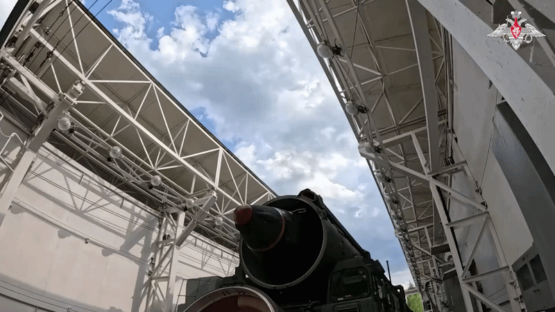 Tên lửa đạn đạo xuyên lục địa RS-24 Yars được Nga phát triển nhằm thay thế các dòng tên lửa thế hệ cũ trong lực lượng tên lửa chiến lược.