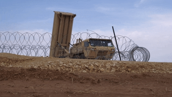 Hệ thống THAAD được thiết kế để đánh chặn tên lửa đạn đạo ở giai đoạn cuối của quỹ đạo bay, ở độ cao từ 40 km đến 200 km.