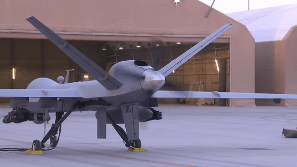 Dòng UAV này được thiết kế chủ yếu để hoạt động trong các chiến dịch chống lực lượng phiến quân với năng lực phòng không hạn chế, thay vì đối đầu với các hệ thống phòng không hiện đại của một quốc gia như Iran.