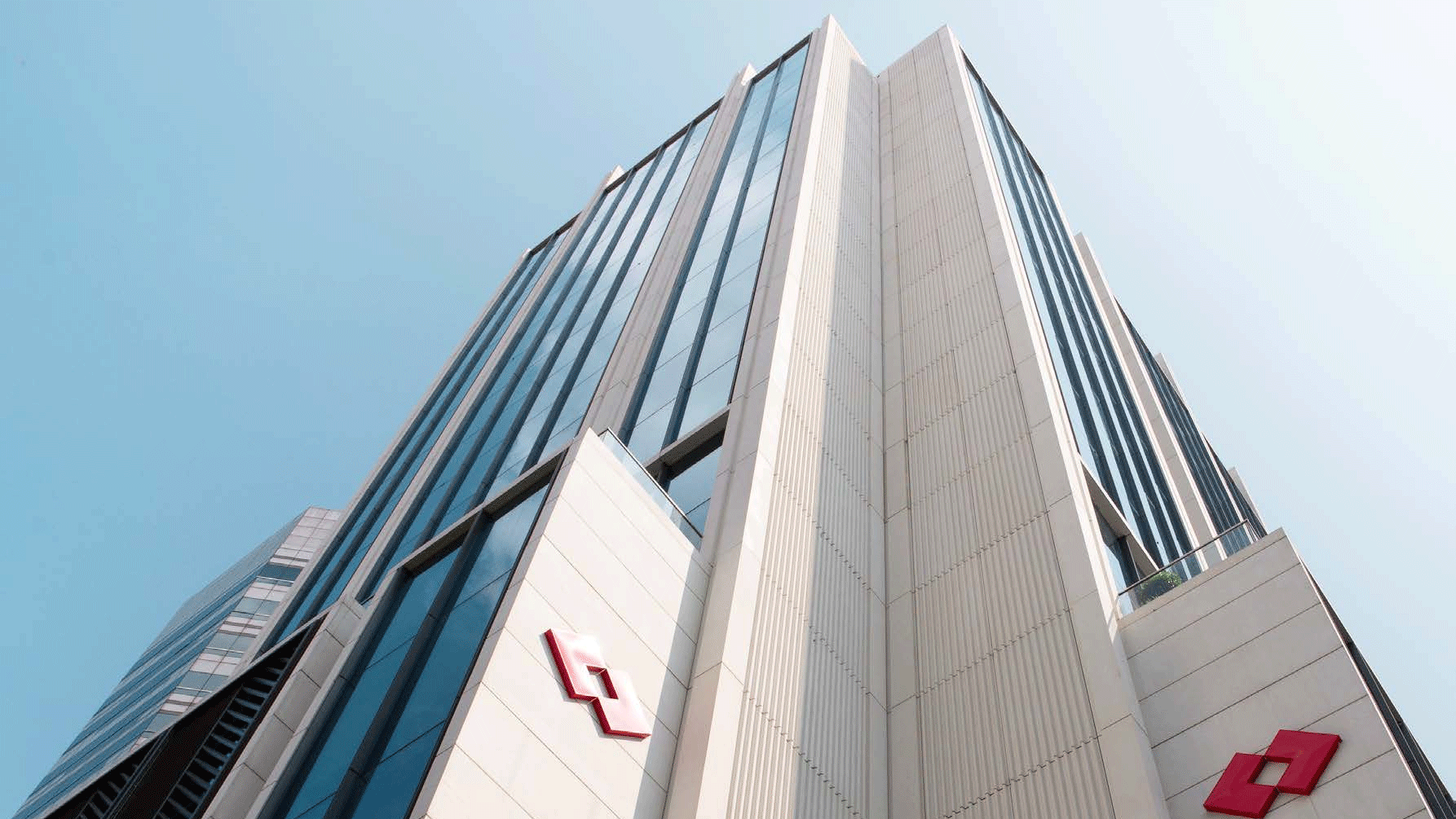 Tính đến quý I/2026, Techcombank là ngân hàng có ROA cao nhất trong nhóm 27 ngân hàng được khảo sát, đạt khoảng 2,34%. Ảnh: BCTN TCB 2025