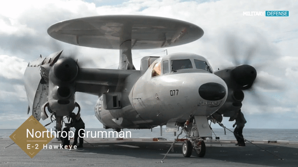 Thay vào đó, Washington dự định tăng cường mua máy bay cảnh báo sớm E-2D Hawkeye để lấp khoảng trống năng lực trong giai đoạn chuyển tiếp.