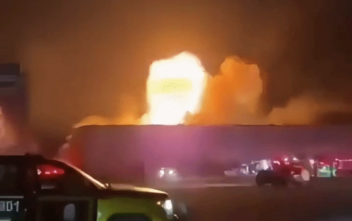 Trong khi đó, Vệ binh Cách mạng Hồi giáo Iran (IRGC) thông báo đã tấn công và phá hủy nhà kho của công ty KGL ở Mina Abdullah, Kuwait, thêm rằng đây là nơi quân đội Mỹ đặt "trung tâm hậu cần và hỗ trợ quân sự chủ chốt trong khu vực".