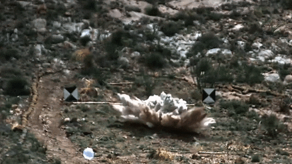 Theo Không quân Mỹ, loại bom này có thể xuyên qua lớp vật liệu dày 60 mét trước khi phát nổ. Trong khi đó, tạp chí quốc phòng IHS Janes đánh giá GBU-57/B có khả năng xuyên 60 mét đất hoặc 18 mét bê tông cốt thép.