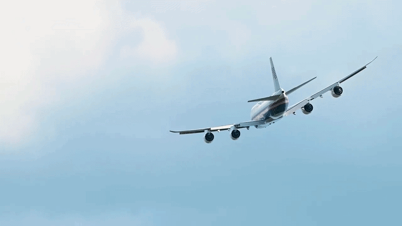Theo Aviation Week, đến năm 2024, Boeing đã phải tự chi khoảng 2,8 tỷ USD cho chương trình VC-25B. Sau khoản phát sinh mới, tổng số tiền tập đoàn phải tự bù đắp đã vượt 3 tỷ USD.