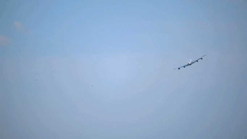 Năm 2018, Boeing ký hợp đồng trị giá 3,9 tỷ USD với không quân Mỹ để chế tạo 2 chuyên cơ VC-25B dựa trên dòng máy bay chở khách Boeing 747-8i.