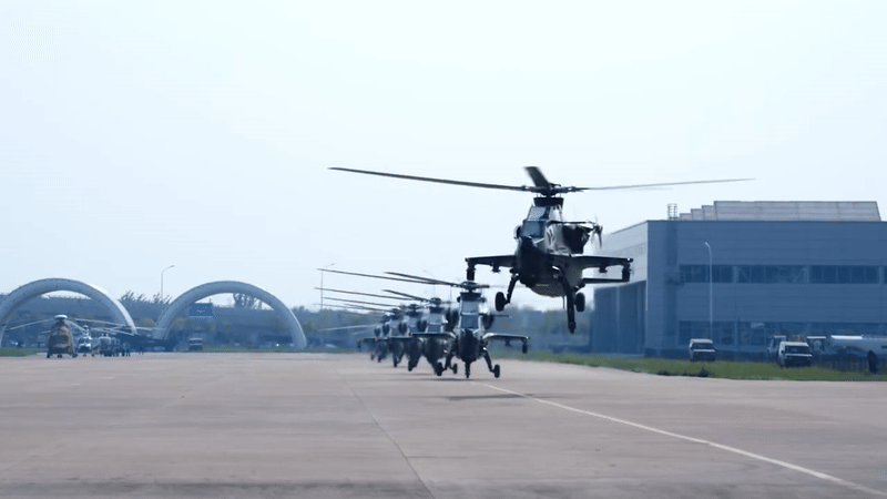 Ngày 4/8, China Military Online công bố hình ảnh một trực thăng tấn công Z-10 thuộc một lữ đoàn của Lực lượng Mặt đất PLA thực hiện bài bay bám địa hình trong cuộc diễn tập đa khoa mục được tổ chức từ đầu tháng 6.