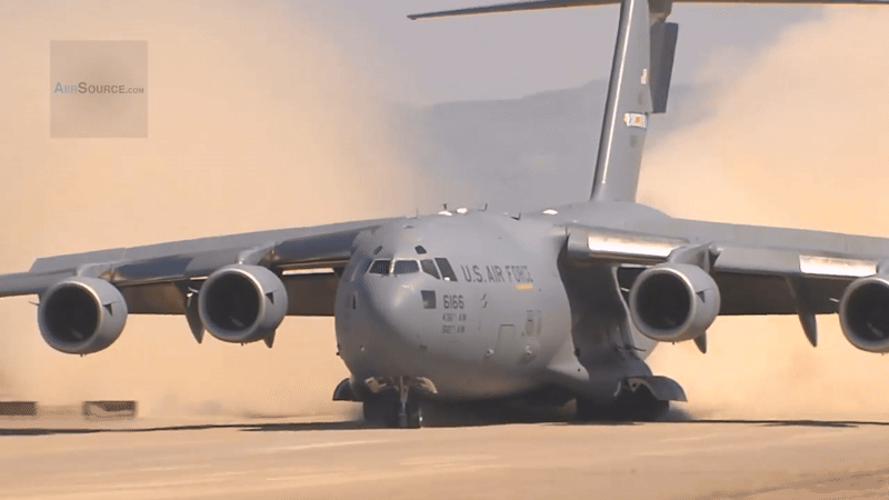 Không quân Mỹ khi đó ước tính chiếc C-17 có thể phải nằm trong kho ít nhất 1 năm và mất thêm 1 năm để hoàn tất sửa chữa.