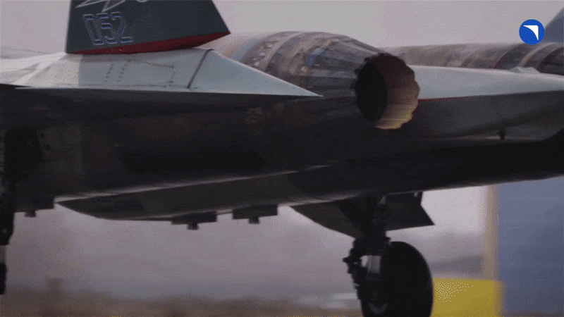 Điểm đáng chú ý là Su-57D vẫn giữ vai trò của một tiêm kích đa nhiệm. Tập đoàn Máy bay Thống nhất Nga cho biết Su-57 có khả năng thực hiện nhiệm vụ chống mục tiêu trên không, mặt đất và trên biển.