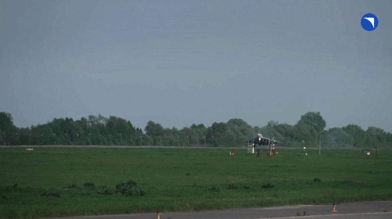 Thay vì để tiêm kích hoạt động độc lập, Su-57D có thể trở thành một nút điều khiển trên không, kết nối nhiều phương tiện trong cùng một nhiệm vụ.