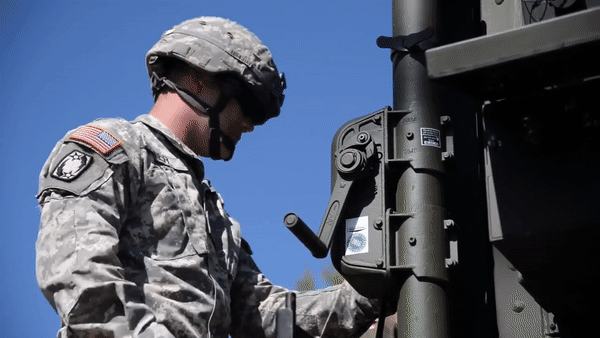 Tuy nhiên, ông Dmytro nhận định Kiev không thể ngay lập tức tự chế tạo tên lửa Patriot nếu được chuyển giao công nghệ, bởi đây là quy trình phức tạp, đòi hỏi lượng lớn kiến thức và thông tin kỹ thuật.