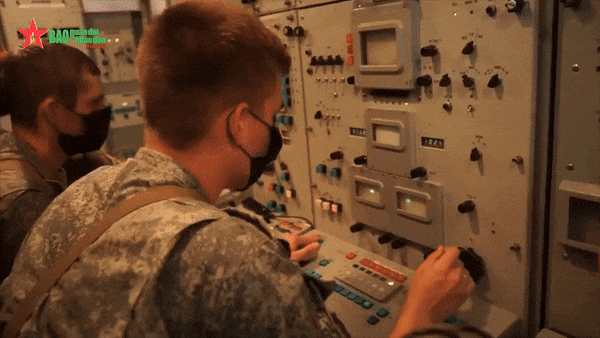 Về radar, S-500 sử dụng các thành phần cảm biến mới được phát triển cho nhiệm vụ phát hiện mục tiêu ở khoảng cách lớn và độ cao cao.