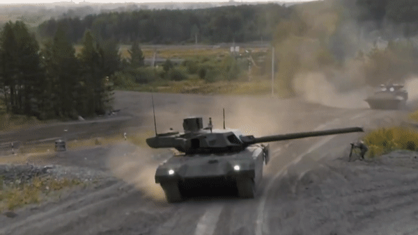T-72 và T-90 là kết quả của quá trình tiến hóa liên tục. T-14 lại là một nỗ lực để bắt đầu một nhánh tiến hóa mới.