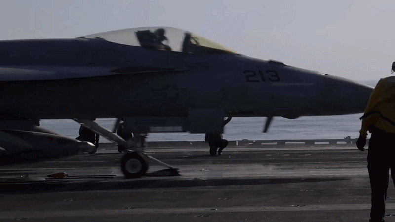 USS George Washington được điều động tới khu vực để thay thế tàu sân bay USS Abraham Lincoln, cho phép chiến hạm này trở về cảng nhà sau thời gian triển khai kéo dài.
